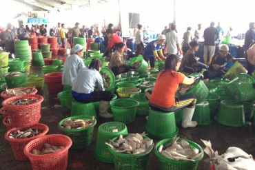 บรรยากาศในแพปลาสงขลา
